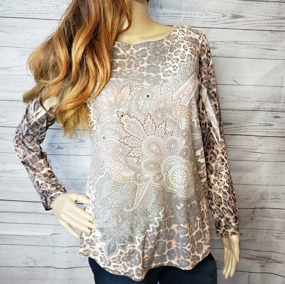 B.L.E.U long sleeve studded shirt size small - Picture 1 of 8